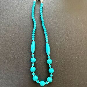 Howlite dyed blue gemstone necklace w/different beads NWOT